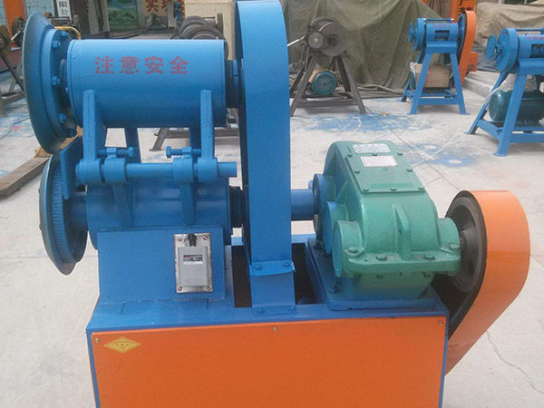 橡膠自動(dòng)切條機(jī)